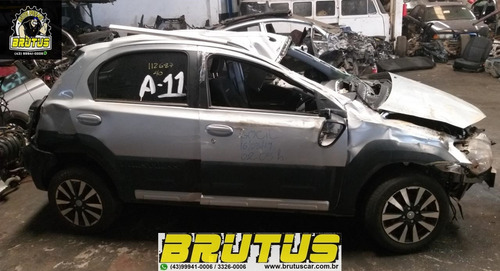 Imagem 1 de 11 de Toyota Etios Hatch Cross 1.5 Manual 2014 Sucata Para Pecas