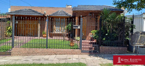 Quintas De Arguello (antequera Y Castro 7053) - Venta Casa 3 Dormitorios
