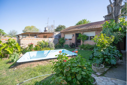 Casa En Venta En Villa De Mayo