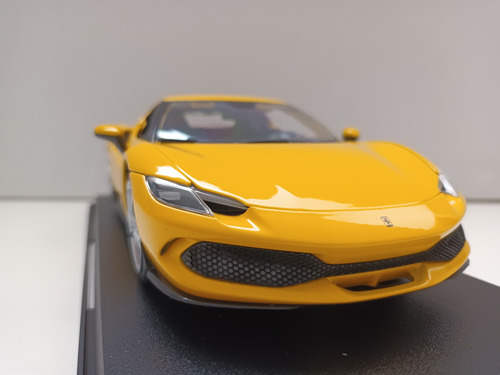 Maisto Amarillo Ferrari 296 Gtb Escala 1 18 Amarillo (Usado)