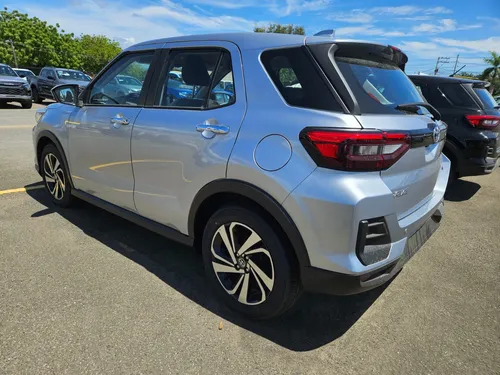 Toyota Raize 4x2. 2024