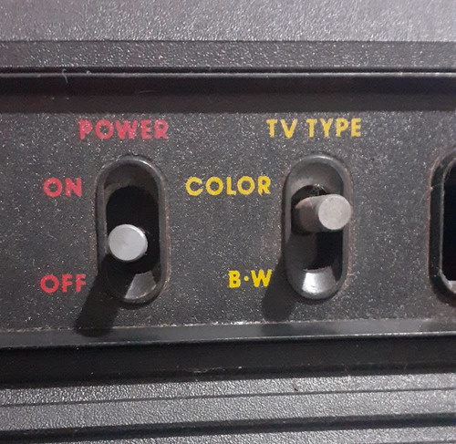 Atari 2600, Original, Selado Pela Polivox. (Usado)