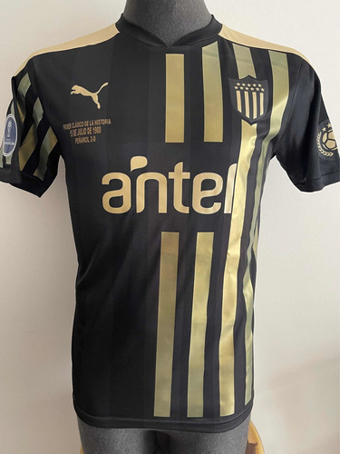 Camiseta Peñarol Sudamericana 2021.