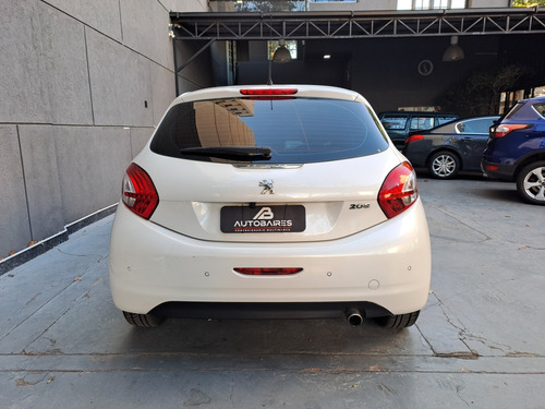 Peugeot 208 1.6 Allure Nav Tiptronic