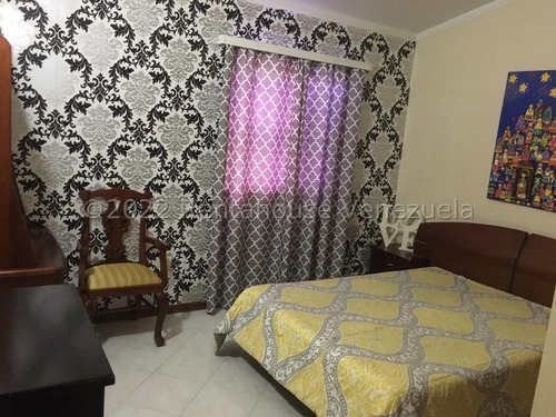 Imagen 7 de 30 de Casa En Venta En La Rosaleda Este De Barquisimeto Lara 0-4-2-4-5-9-3-7-5-4-2 Código Mls Rent-a-house: 22-20967, Cuenta Con 3 Habitaciones, 3 Baños, 156 Mts2, Conjunto Privado