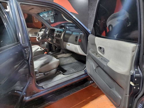 Imagen 8 de 14 de Mitsubishi Montero Sport