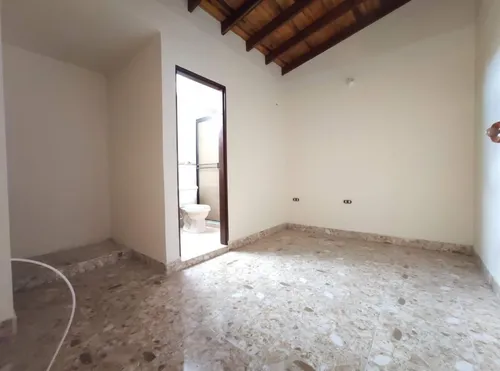 Apartamento En Arriendo En La Merced. Cod A9198