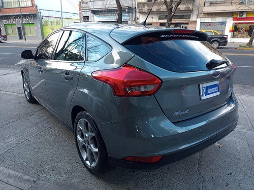 Imagen 6 de 10 de Ford Focus Se Plus Mt 5 Puertas Full 2.0