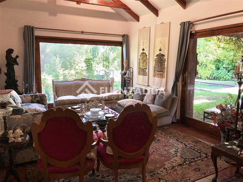 Casa Gran Paisajismo En Venta 4d-4b En Lo Barnechea
