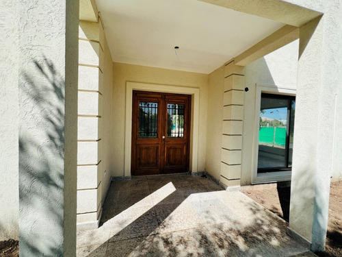 Imagen 3 de 30 de Casa A Estrenar En Haras! Excelente Lote, 4 Dormitorios, Jardin Y Piscina! Excelentes Terminaciones!