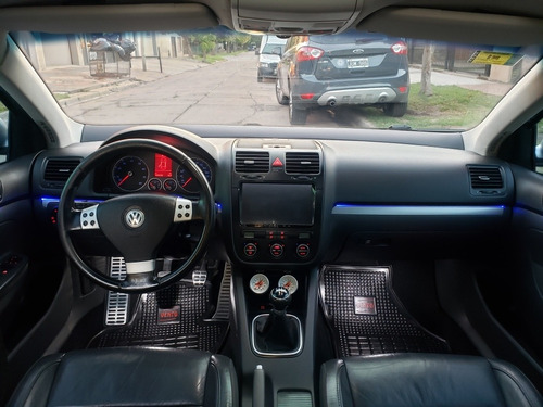 Volkswagen Vento 2.5 Advance 2007