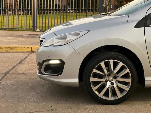 Imagen 14 de 18 de Peugeot 408 2017 1.6 Feline Hdi 115cv