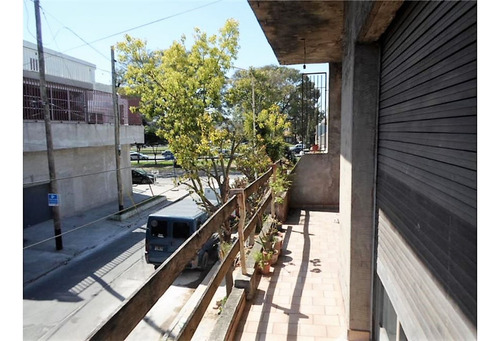 Venta Casa 5 Amb En Lomas Del Mirador Oportunidad