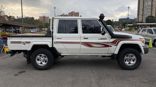 Toyota Land Cruiser 4.5 Vxr Fl Lc200