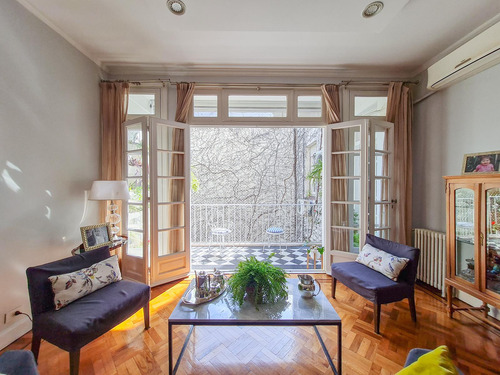 Imagen 4 de 27 de Departamento En Venta De 6 Ambientes , Muy Luminoso Y Tranquilo, Totalmente Reciclado! En Edificio Histórico Patrimonio De La Cuidad. Recoleta