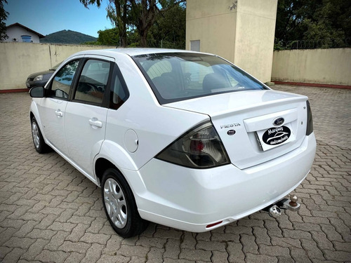 Imagem 5 de 13 de Ford Fiesta 1.6 Se Sedan 16v Flex 4p Manual