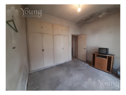 Imagen 8 de 28 de Casa De 4 Ambientes Con Jardin Y Pileta En Berazategui