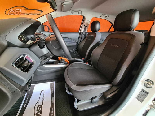 Imagem 4 de 15 de Chevrolet Onix Activ 1.4 8v