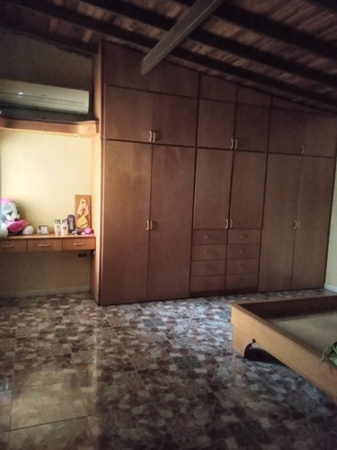 Imagen 20 de 30 de Venta. Amplia Y Bella Casa En La Candelaria, El Limon. 04146080695 Yr