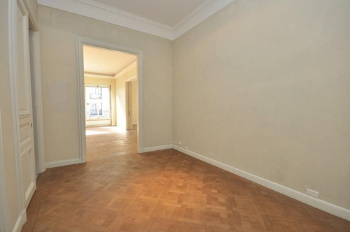 Imagen 8 de 30 de Excepcional Piso En Edificio Francés Sobre Avenida Alvear Único Por Su Categoría