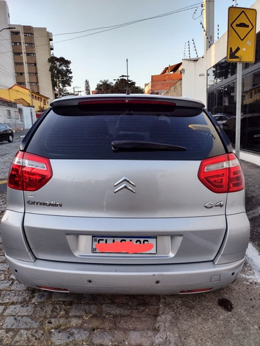 Imagem 2 de 9 de Citroën C4 Picasso 2010 2.0 5p