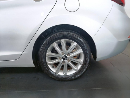 Imagem 8 de 15 de 144219 - Hyundai Elantra 2016 Com Garantia