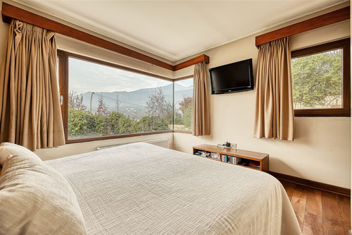 Casa En Exclusivo Sector. San Carlos De Apoquindo.