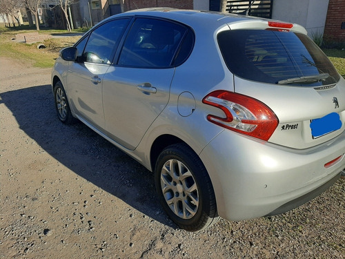 Imagen 8 de 9 de Peugeot 208 1.6 Allure Nav Tiptronic 2016