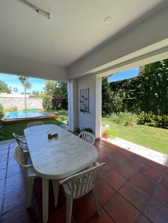 Casa 6 Ambientes - San Nicolas 1339 - Castelar Norte