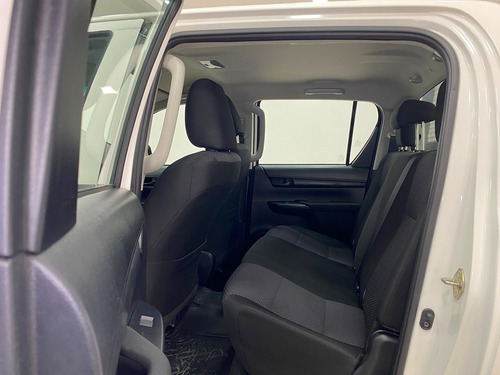 Toyota Hilux 2.7 Cabina Doble Sr Mt