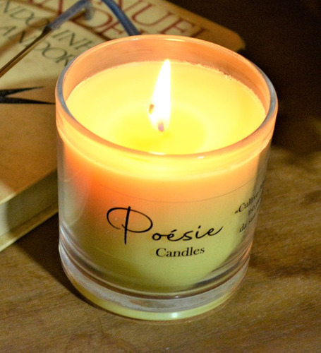 Imagem 4 de 4 de Vela Aromática Perfumada Baunilha Decorativa Poesie