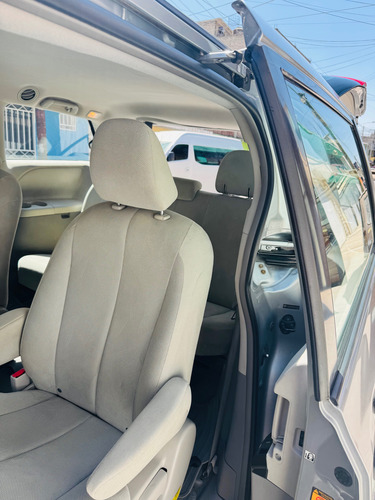 Toyota Sienna 3.5 Ce V6 At