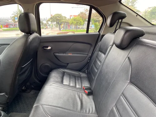 Renault Logan 1.6 Privilege / Intens
