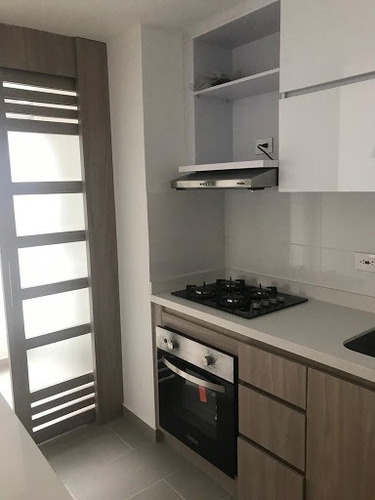 Imagen 14 de 16 de Apartamento En Arriendo Avenida Kevin Angel 279-19999