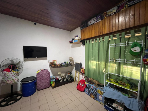 Venta Casa 3 Ambientes En Bosques