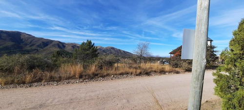 Terreno En Venta En Villa Giardino Sierras De Cordoba