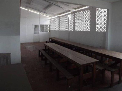 Imagem 15 de 26 de Galpão Com 1.750 M² De Área Construída. - 14303