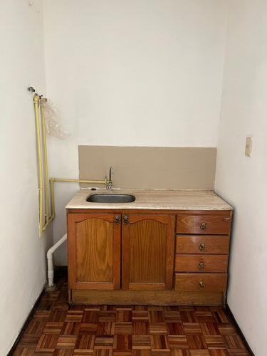 Imagen 8 de 9 de Alquiler Apartamento (o Consultorio) 1 Dormitorio Al Frente En Cordón.
