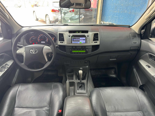 Toyota Hilux 2.7 Srv Cab. Dupla 4x4 Flex Aut. 4p