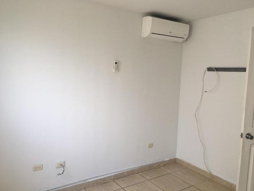 Imagen 6 de 14 de Venta De Apartamento En Ph Parques De Versalles 20-3668