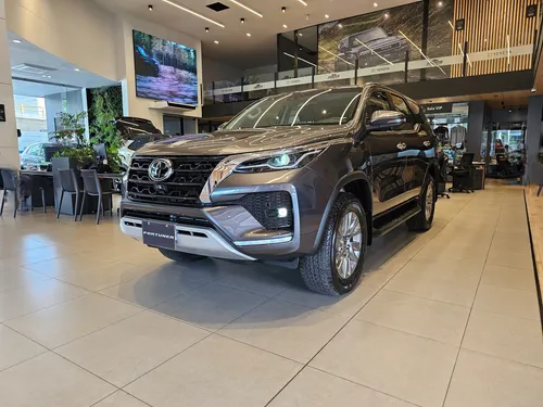Toyota Fortuner 2.8 Diesel Srv 4X2 At
