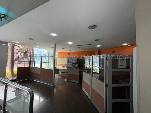 Imagen 5 de 15 de Ls Vende Local Comercial La Castellana