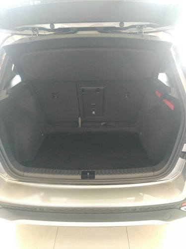 Imagen 14 de 25 de Volkswagen Taos 2023 1.4 250 Tsi Hero
