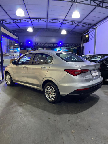 Fiat Cronos 1.3 Drive Flex 4p