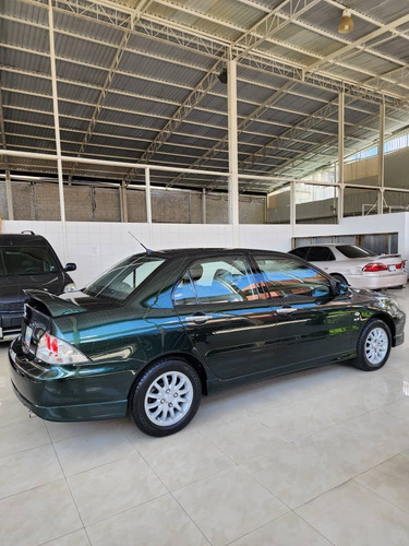 Imagen 4 de 9 de Mitsubishi Lancer