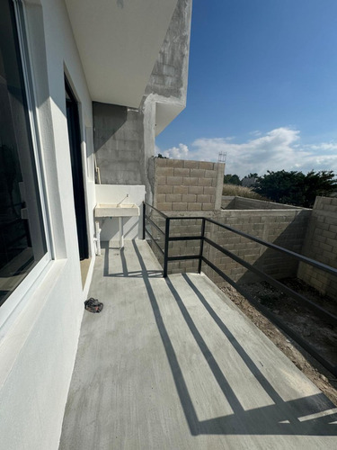 Preventa Casa Hermosa En Berriozábal, Colonia Linda Vista ¡dos Niveles Y Diseño Moderno! Precio A Tratar!!!