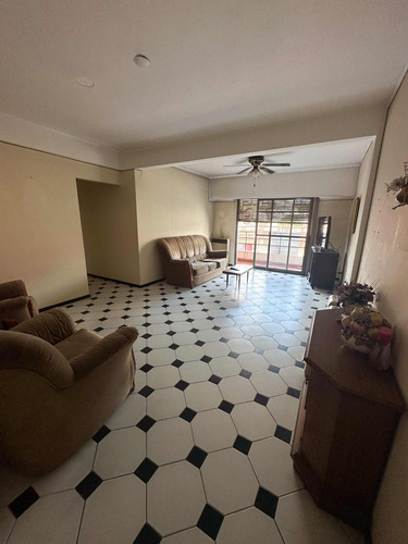 Departamento Centro De Luján En Venta