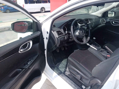 Imagen 9 de 15 de Nissan Sentra 2019 4p Advance L4/1.8 Man