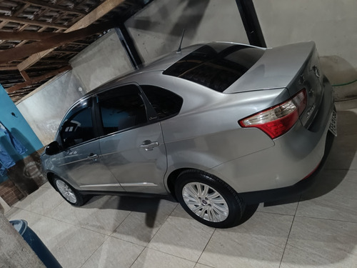 Fiat Grand Siena 1.6 16v Essence Flex Dualogic 4p