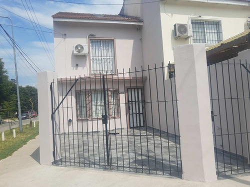 Venta Casa Triplex 5 Amb.san Miguel Pileta/quincho